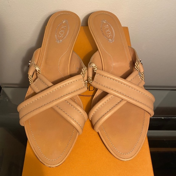 Tod's Shoes - Tod's Tan Leather Sandals